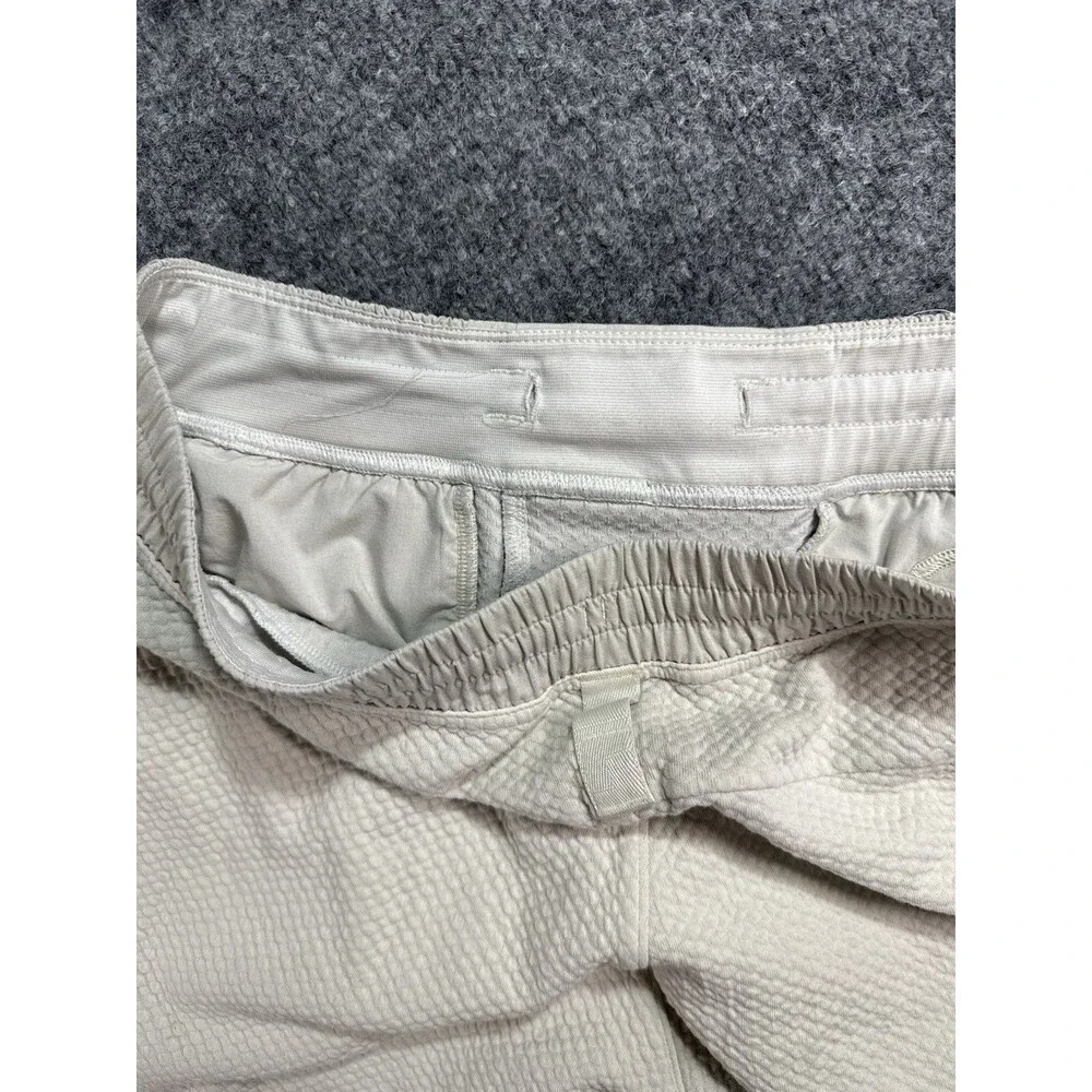 Lululemon At Ease Shorts 7” Bone Beige Waffle Knit Men’s Size Large